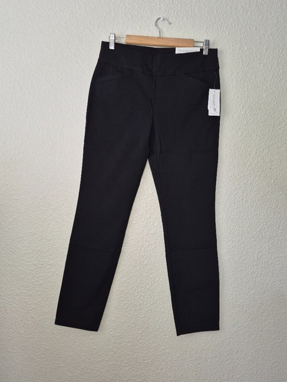 NWT Christopher And Banks Black Ankle Shaped Fit Mid Rise Pants Size: 6 Average